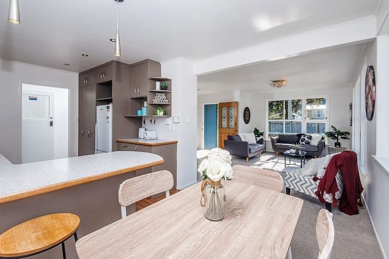 Photo of property in 132 Kowhai Street, Naenae, Lower Hutt, 5011