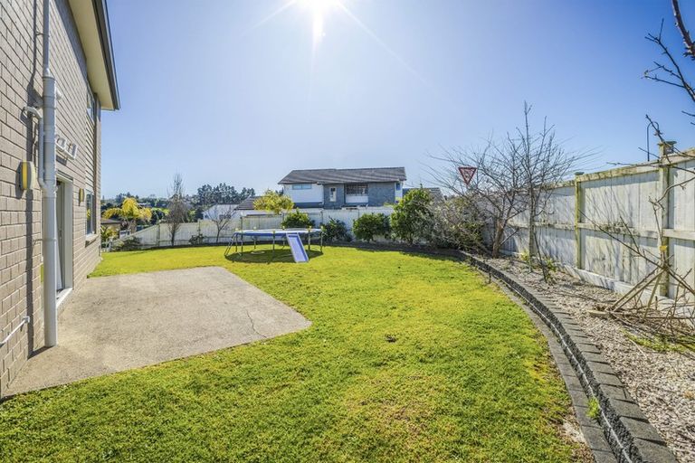Photo of property in 11 Henriette Place, The Gardens, Auckland, 2105