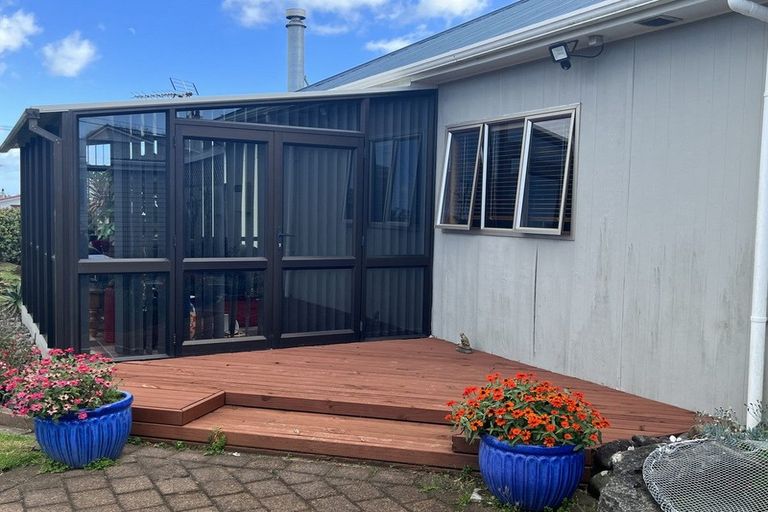 Photo of property in 18 Seymour Street, Waitara, 4320