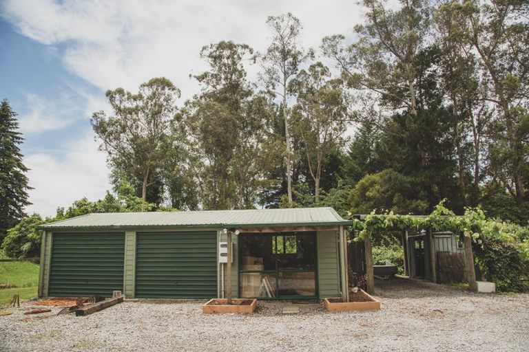 Photo of property in 123 Mapara Road, Acacia Bay, Taupo, 3385