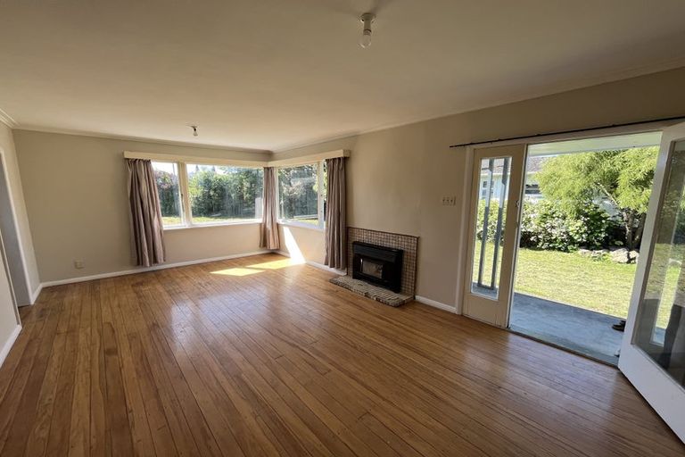 Photo of property in 52 Reading Street, Greytown, 5712