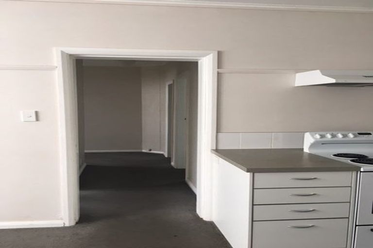 Photo of property in 11 Wilson Street, Newtown, Wellington, 6021