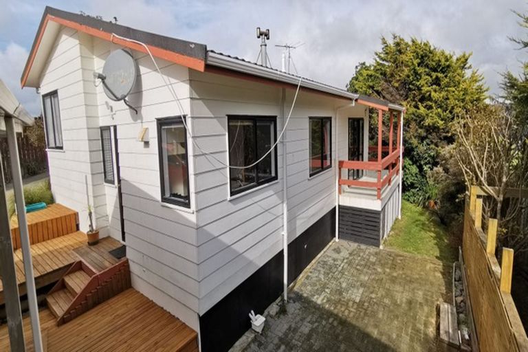 Photo of property in 4 Cathie Place, Karori, Wellington, 6012