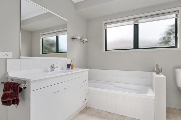 Photo of property in 42 Highfields Drive, Katikati, 3129