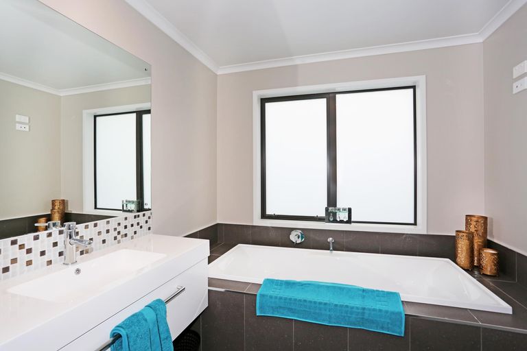 Photo of property in 2 Mirabell Place, Patumahoe, Pukekohe, 2679