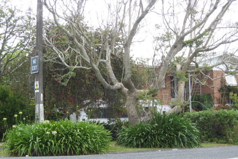 Photo of property in 46 Church Road, Mangere Bridge, Auckland, 2022