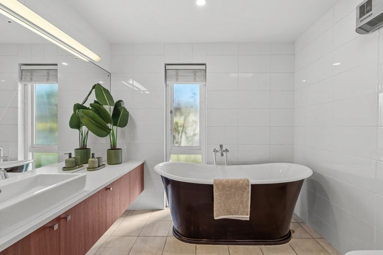 Photo of property in 6 Kilmuir Lane, Harewood, Christchurch, 8051