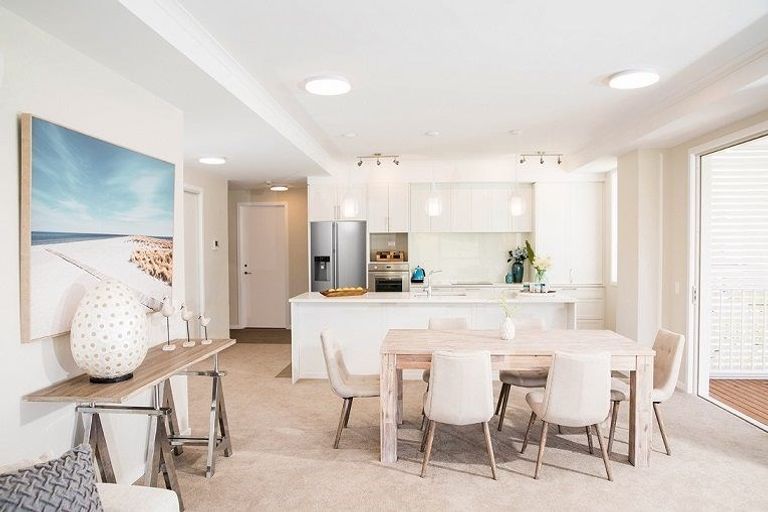 Photo of property in 83 Panorama Heights, Orewa, 0931