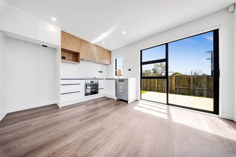Photo of property in 5/15 Union Road, Howick, Auckland, 2014