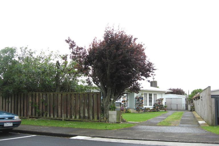 Photo of property in 77 Rosehill Drive, Rosehill, Papakura, 2113