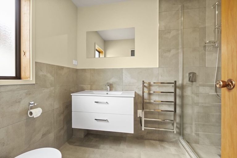 Photo of property in 1/51 Roseberry Avenue, Birkenhead, Auckland, 0626