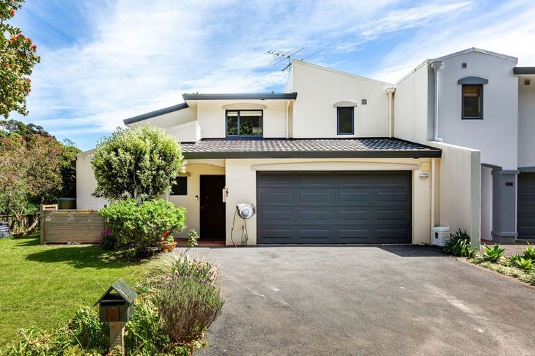 Photo of property in 8 Paremata Drive, Paremata, Porirua, 5024