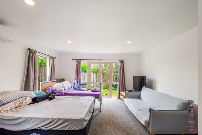 Photo of property in 8/9 Sunnydale Place, Oteha, Auckland, 0632