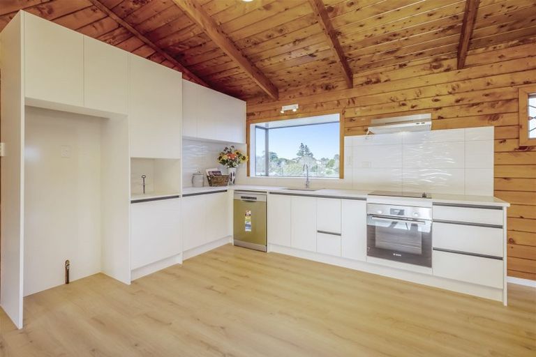 Photo of property in 60 Hamilton Drive, Waiuku, 2123