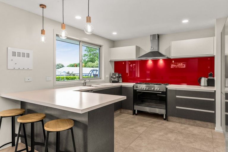 Photo of property in 17 Margaret Avenue, Havelock North, 4130