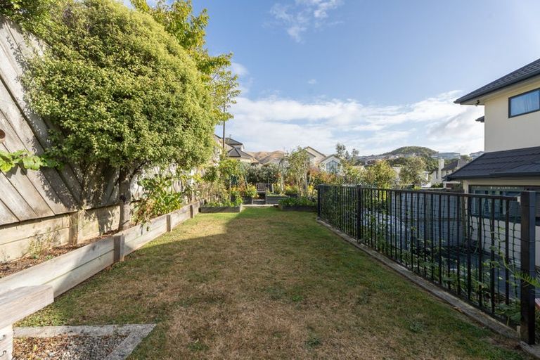 Photo of property in 7 Amesbury Drive, Churton Park, Wellington, 6037