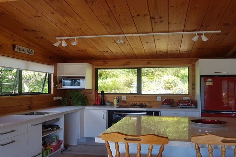 Photo of property in 9a Finlay Grove, Waikawa, Picton, 7220