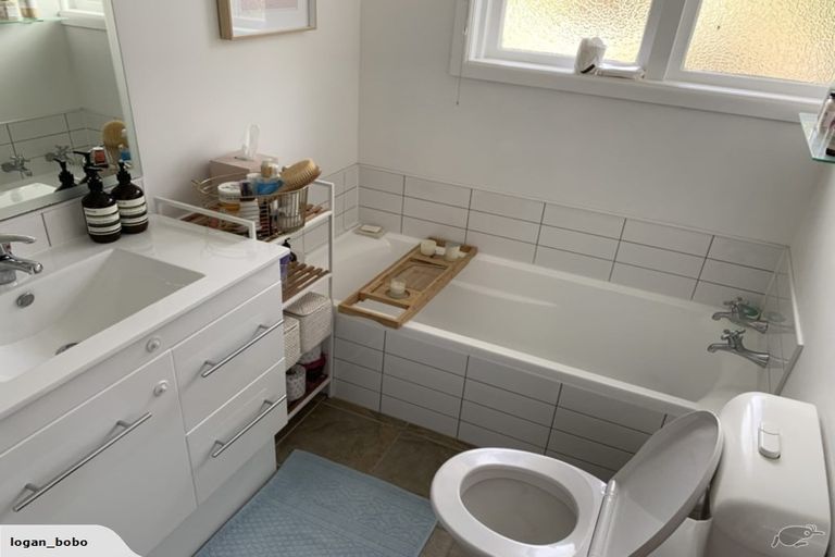 Photo of property in 19a Ranui Terrace, Tawa, Wellington, 5028