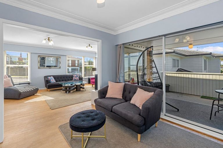 Photo of property in 75 Jaemont Avenue, Te Atatu South, Auckland, 0610