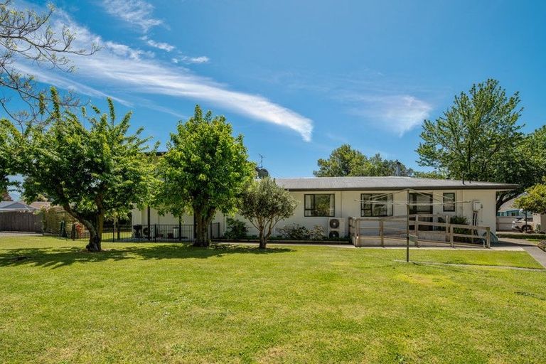 Photo of property in 43 Holdaway Street, Riversdale, Blenheim, 7201