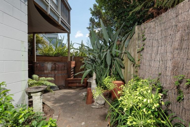 Photo of property in 6a Cumberland Crescent, Welcome Bay, Tauranga, 3112