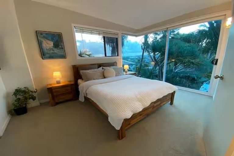 Photo of property in 4 Outlook Road, Greenhithe, Auckland, 0632