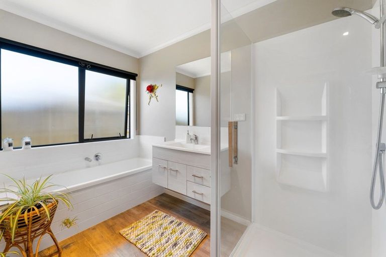 Photo of property in 7 Aqua Way, Paraparaumu, 5032