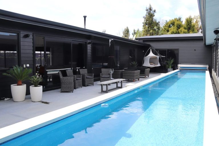 Photo of property in 27 Jervois Road, Jervoistown, Napier, 4112