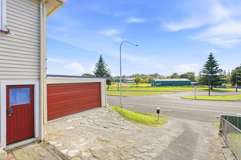 Photo of property in 111 Carlton Avenue, Tawhero, Whanganui, 4501