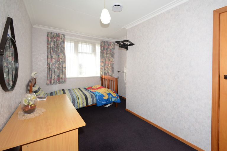 Photo of property in 18 Hanlon Street, Halfway Bush, Dunedin, 9010