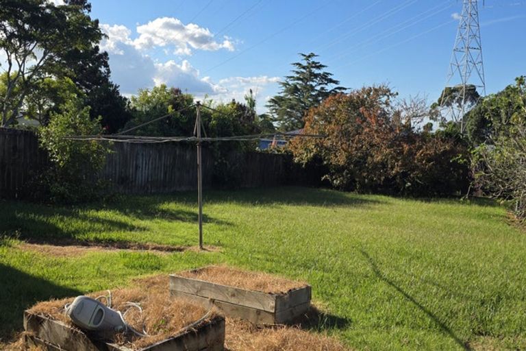 Photo of property in 15 Brains Road, Kelston, Auckland, 0602