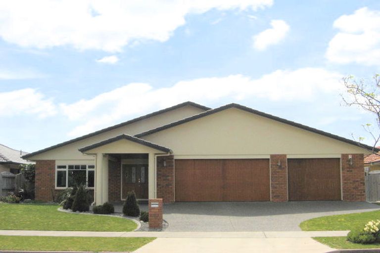 Photo of property in 24 Beachwater Drive, Papamoa Beach, Papamoa, 3118