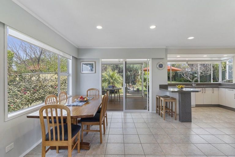 Photo of property in 26 Judkins Crescent, Cockle Bay, Auckland, 2014