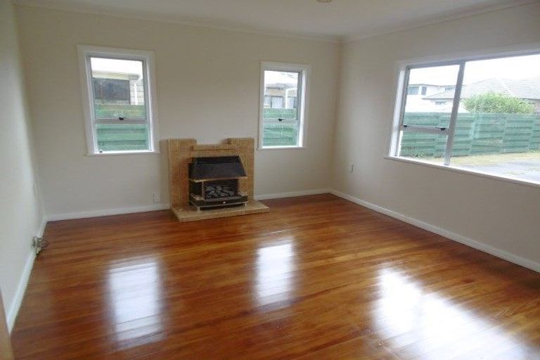 Photo of property in 27 Dunstan Street, Otaki, 5512