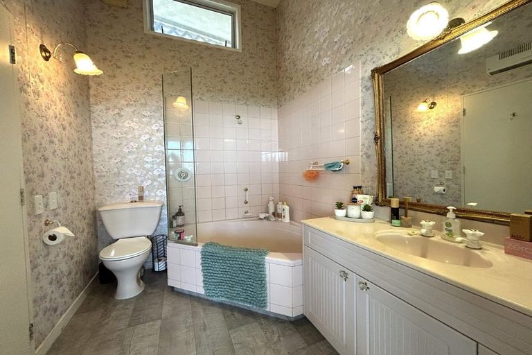 Photo of property in 344 Princes Drive, Britannia Heights, Nelson, 7010