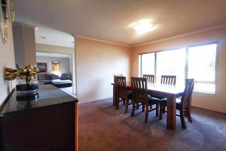 Photo of property in 35 Milbrook Place, Chartwell, Hamilton, 3210