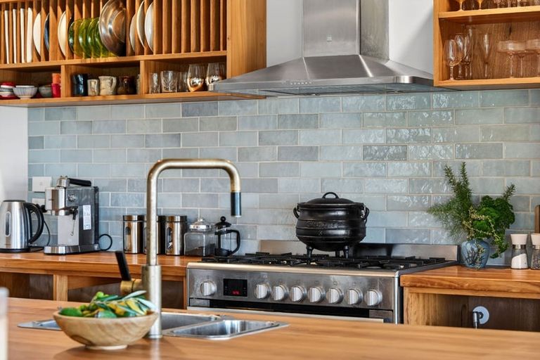 Photo of property in 2760 South Head Road, South Head, 0874