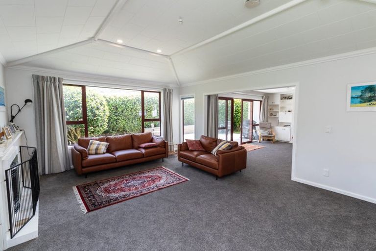Photo of property in 23a Parkvale Road, Karori, Wellington, 6012
