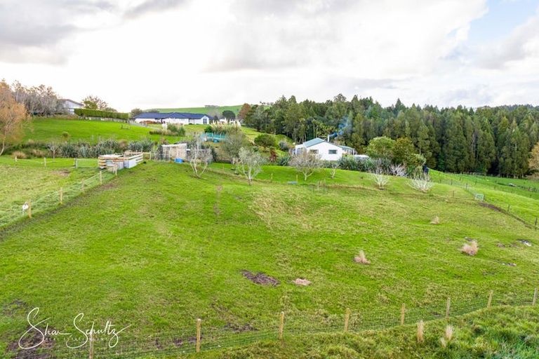 Photo of property in 105 Gorge Road, Maungaturoto, 0520