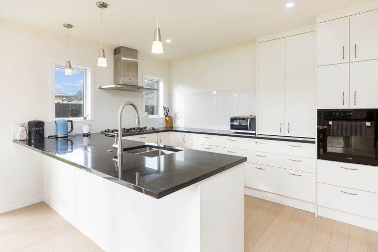 Photo of property in 15 Filmer Crescent, Wallaceville, Upper Hutt, 5018
