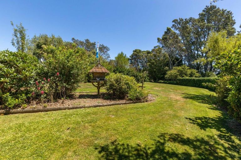 Photo of property in 529 South Road, Omata, New Plymouth, 4374