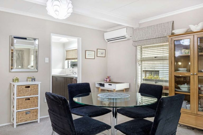 Photo of property in 2 Langley Avenue, Milson, Palmerston North, 4414