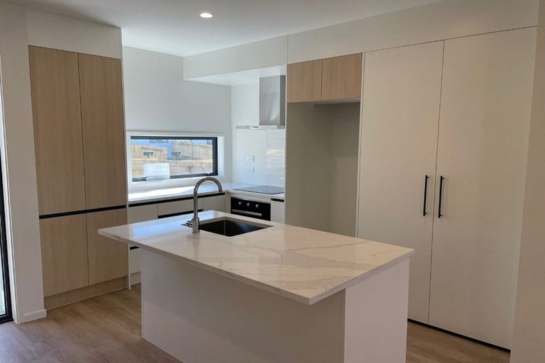 Photo of property in 40 Clay Works Lane, New Lynn, 0600