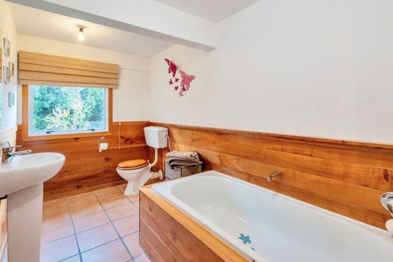 Photo of property in 22 James Mcleod Road, Shelly Beach, Helensville, 0874