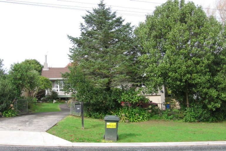 Photo of property in 26 Outlook Road, Greenhithe, Auckland, 0632