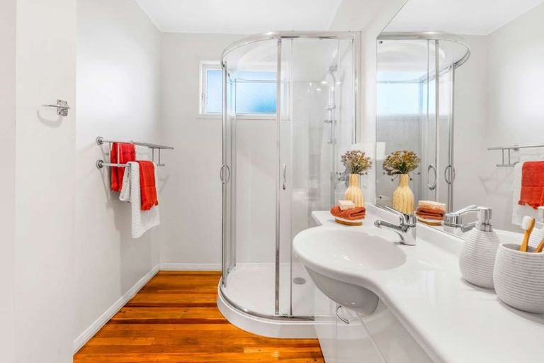 Photo of property in 2 Marsden Place, Awapuni, Palmerston North, 4412