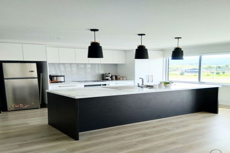 Photo of property in 28b Marram Place, Mangawhai Heads, Mangawhai, 0505