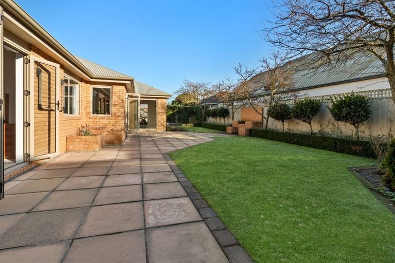 Photo of property in 152 Ilam Road, Ilam, Christchurch, 8041