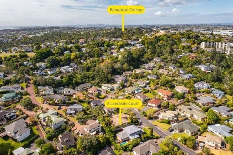 Photo of property in 8 Landvale Court, Browns Bay, Auckland, 0630