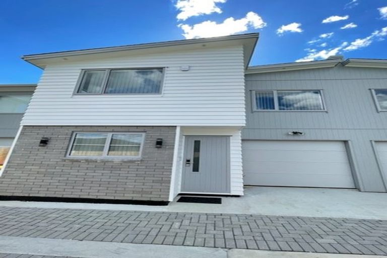 Photo of property in 74c Thompson Terrace, Manurewa, Auckland, 2102